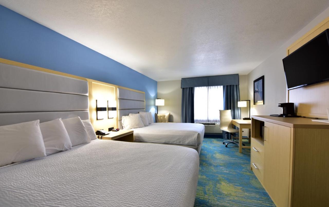Days Inn By Wyndham Springville Exteriör bild